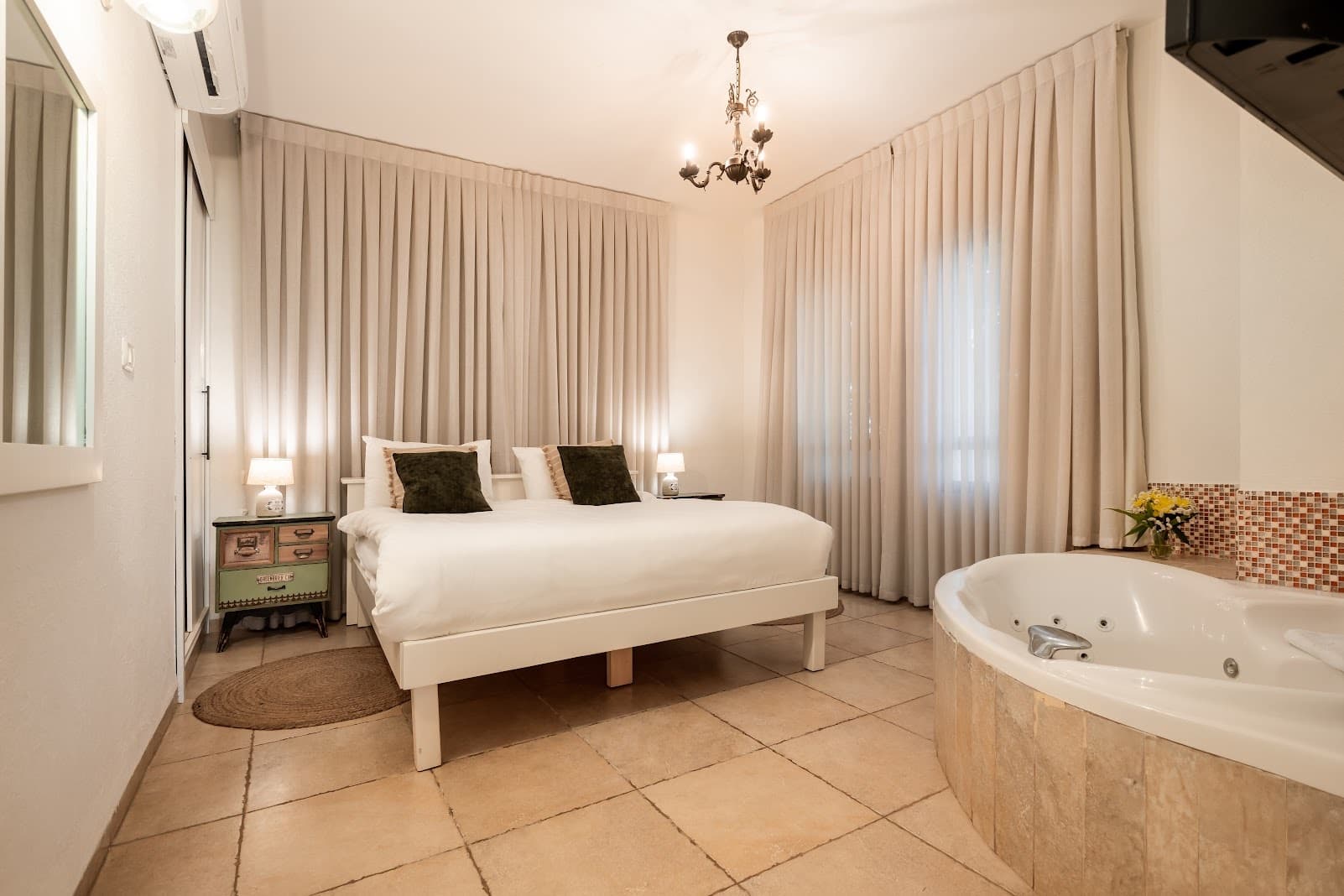 טיסה מעל עמק המעיינות בבלון אוויר חם